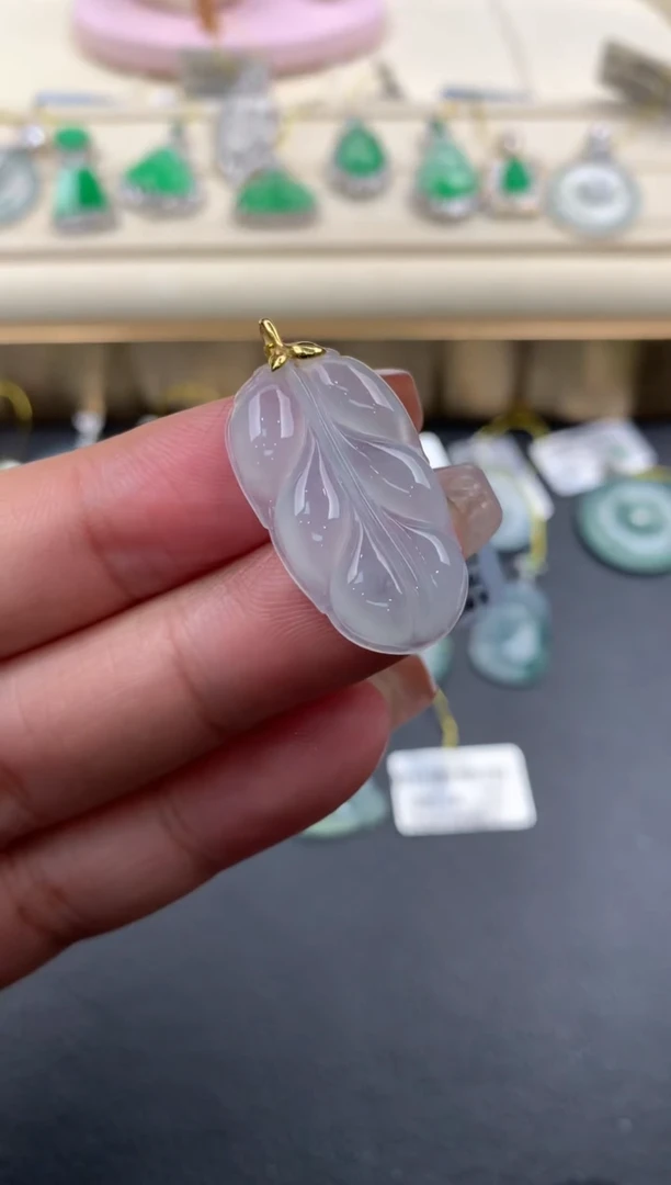 【闪购商品】翡翠颈饰18K金镶嵌D626