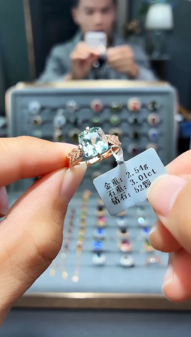 18K金镶嵌戒指碧玺3.01.