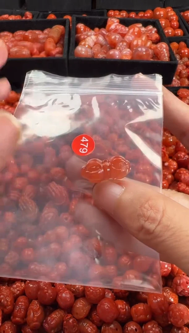 颈饰未镶嵌南红玛瑙1