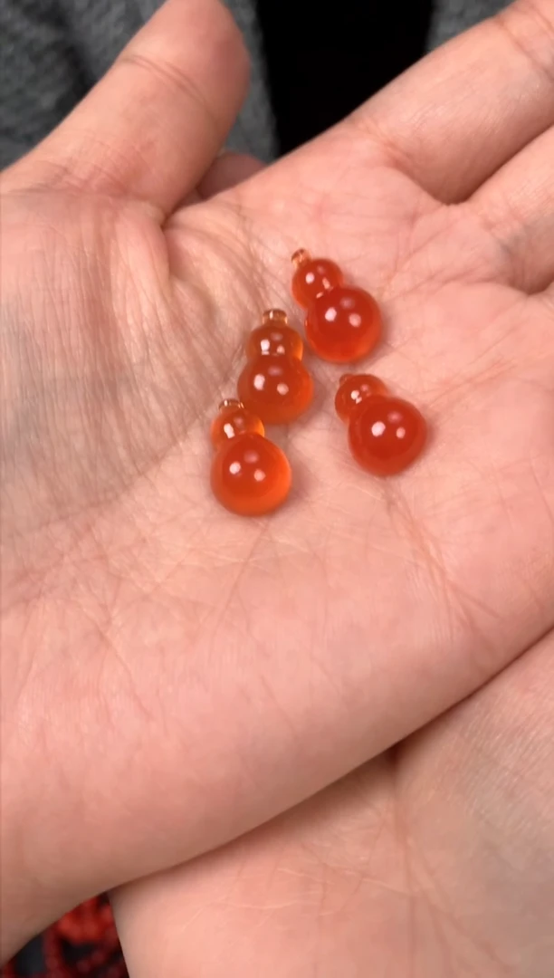 【闪购商品】南红玛瑙雕件未镶嵌原矿南红葫芦裸雕件多样性选其一发