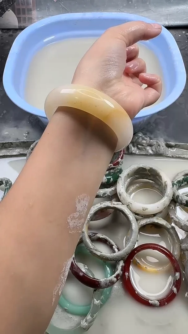 未镶嵌手镯石英质玉25