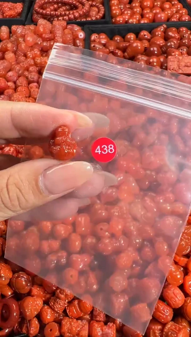 颈饰未镶嵌南红玛瑙1