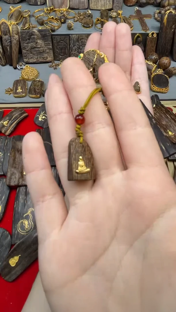 沉香吊坠沉香吊坠3