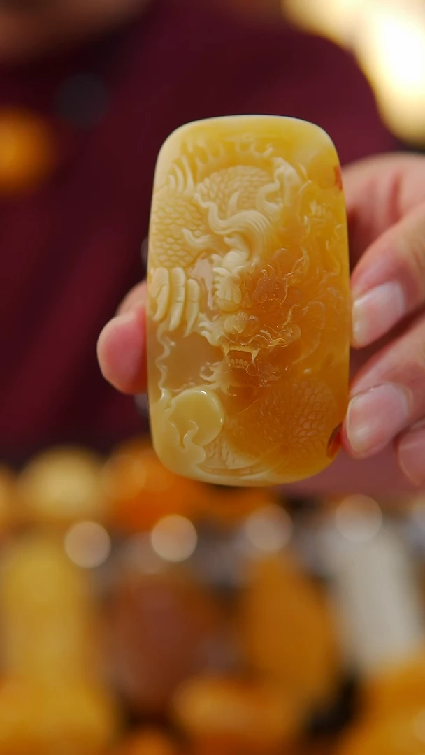 【闪购商品】蜜蜡颈饰未镶嵌俄料龙牌41.46