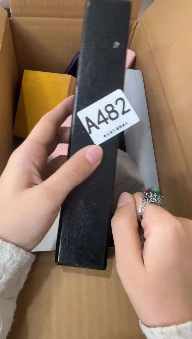 其他卓****r482...中古产品谨慎参拍