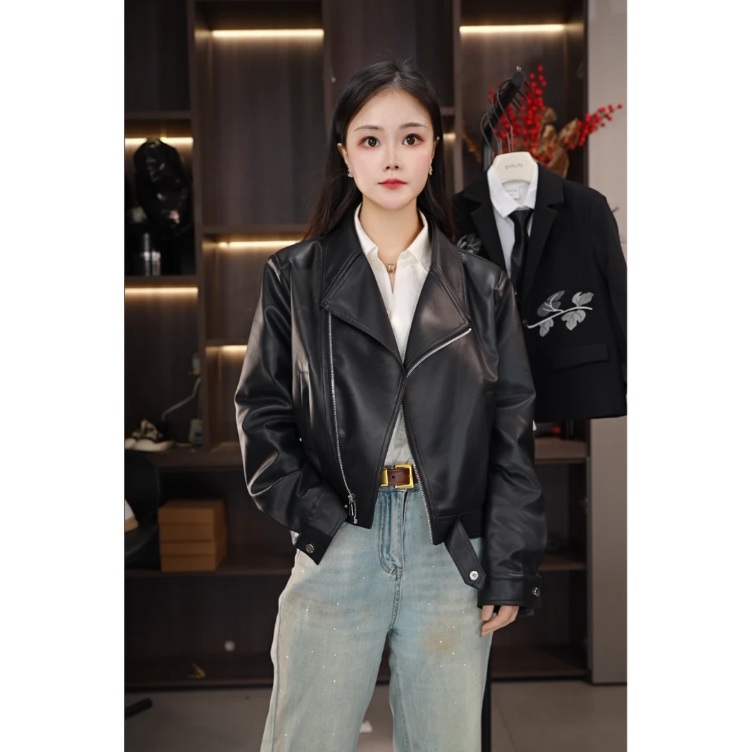 【默默】2025春秋新款气质甜酷女款机车皮衣外套显瘦气质短外套