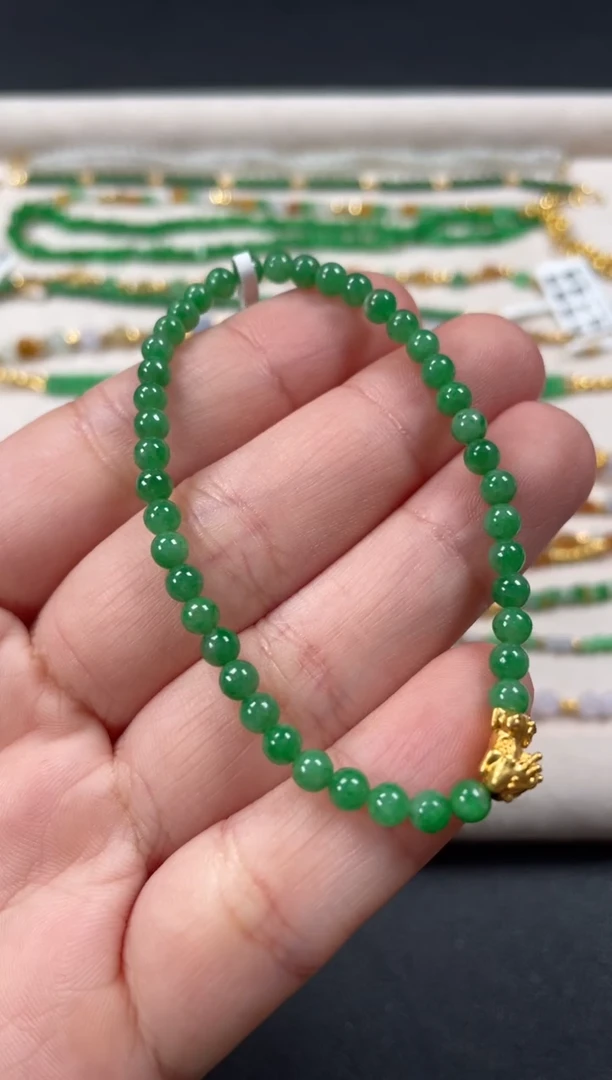 足金镶嵌手串翡翠一条   P525