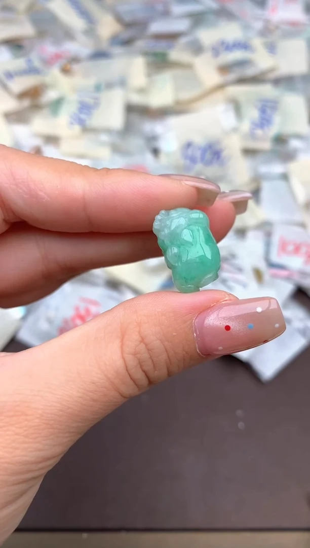 未镶嵌挂件翡翠一