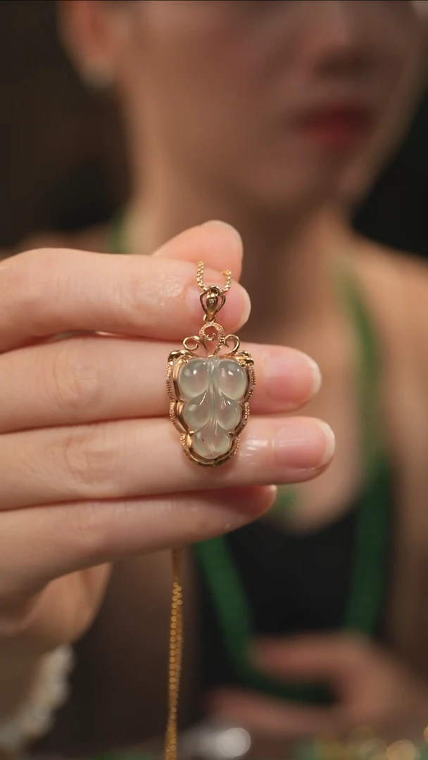 翡翠18K金镶嵌吊坠(不含链)冰种翡翠树叶吊坠