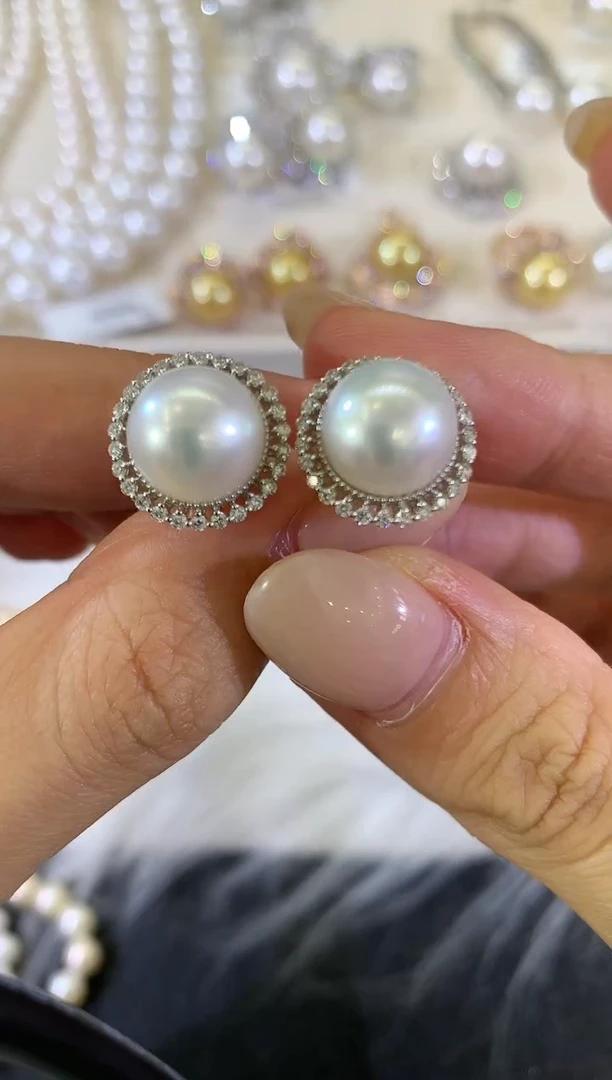 18K金镶嵌海水珍珠耳饰a265