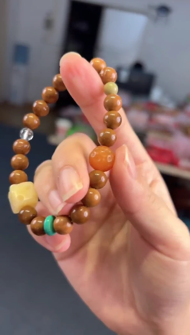 合金石英质玉（黄龙玉）手链   库克圆珠黄龙玉设计款