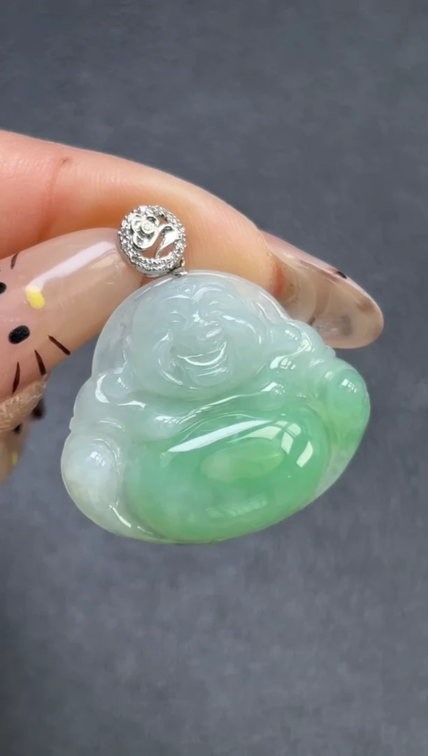 颈饰18K金镶嵌翡翠佛公