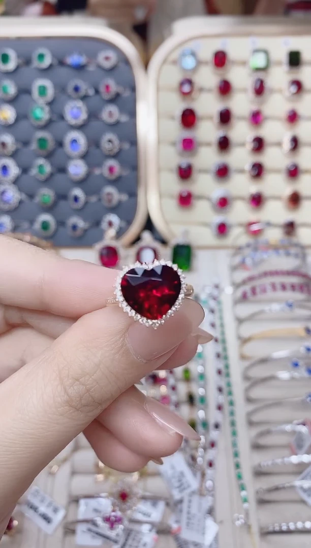 18K金镶嵌碧玺戒指碧玺我***弟4.5CT