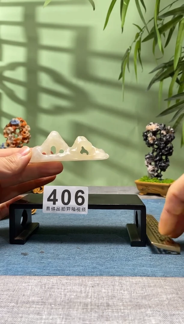 【闪购商品】树脂制品底座   石头是伊朗406石