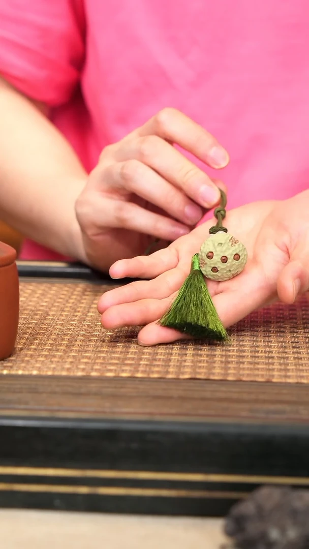 茶壶紫砂4《豆青莲蓬》挂件