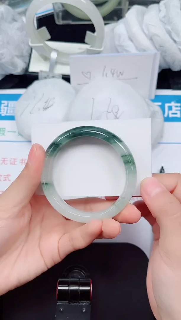 未镶嵌手镯石英质玉140-53/54
