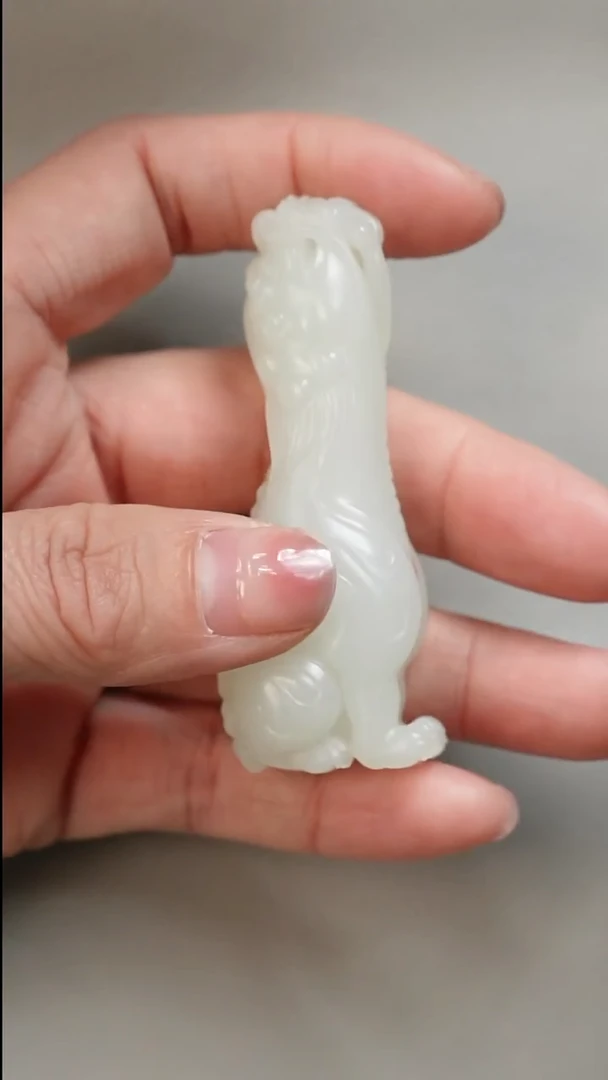 未镶嵌和田玉挂件望天吼