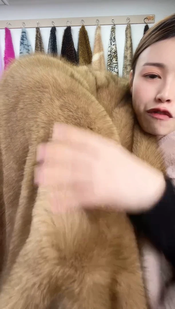 狐狸毛A171尺寸1.9*2