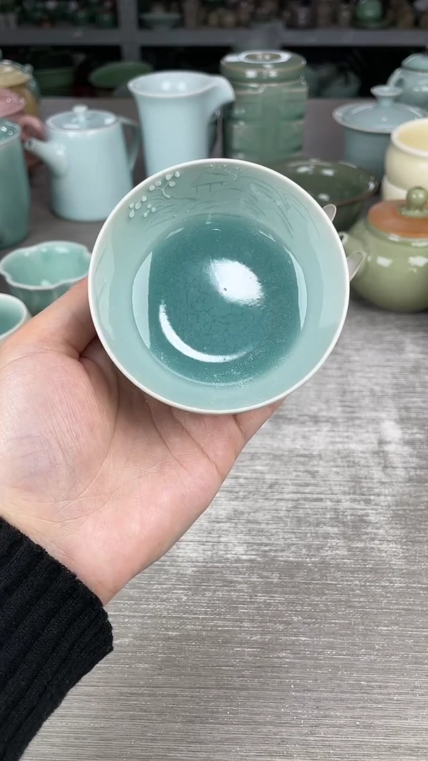 哎呦。这家青瓷不错 哦兰花