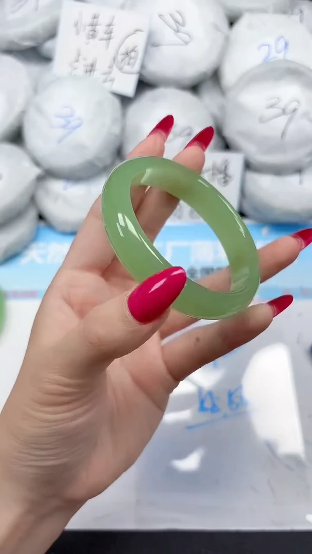 未镶嵌手镯石英质玉272/5556