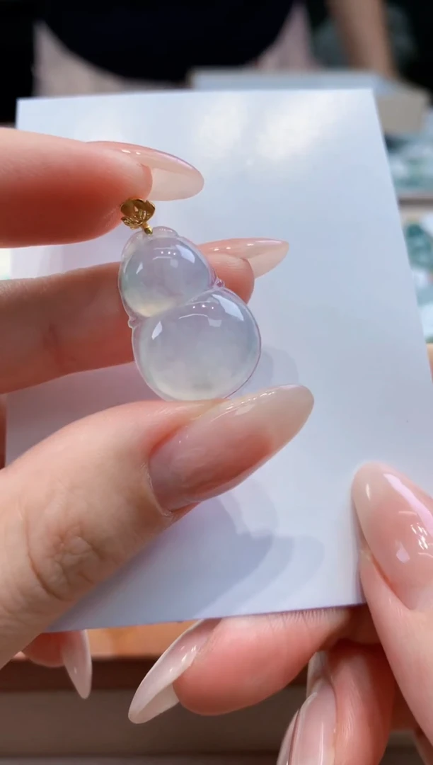 翡翠18K金镶嵌颈饰天然A货翡翠挂件