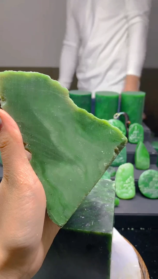 未镶嵌和田玉珠宝半成品1