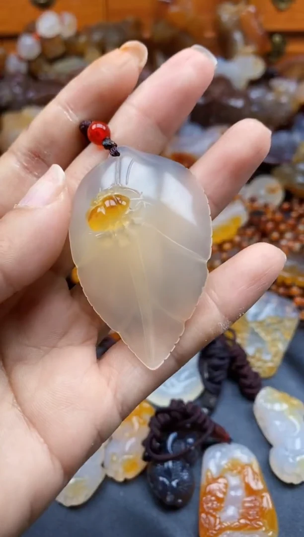 未镶嵌1玛瑙/玉髓刺****?ll