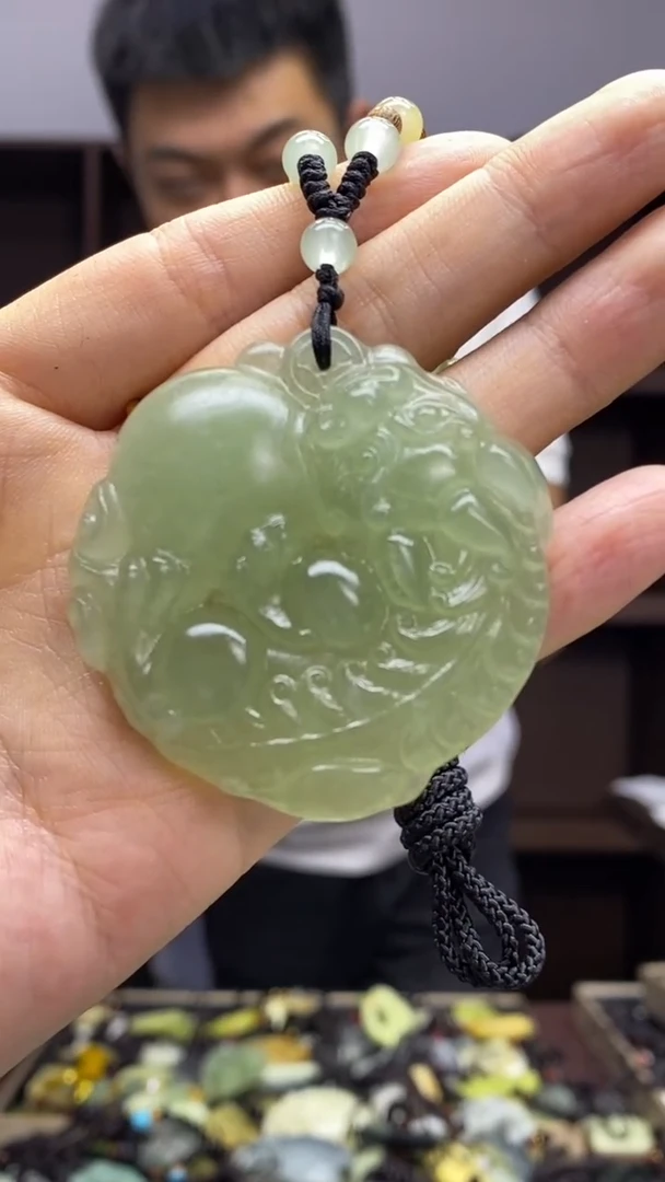 未镶嵌岫玉挂件多品发一