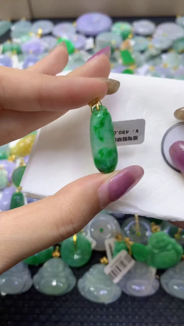 颈饰未镶嵌翡翠天然缅甸翡翠A货