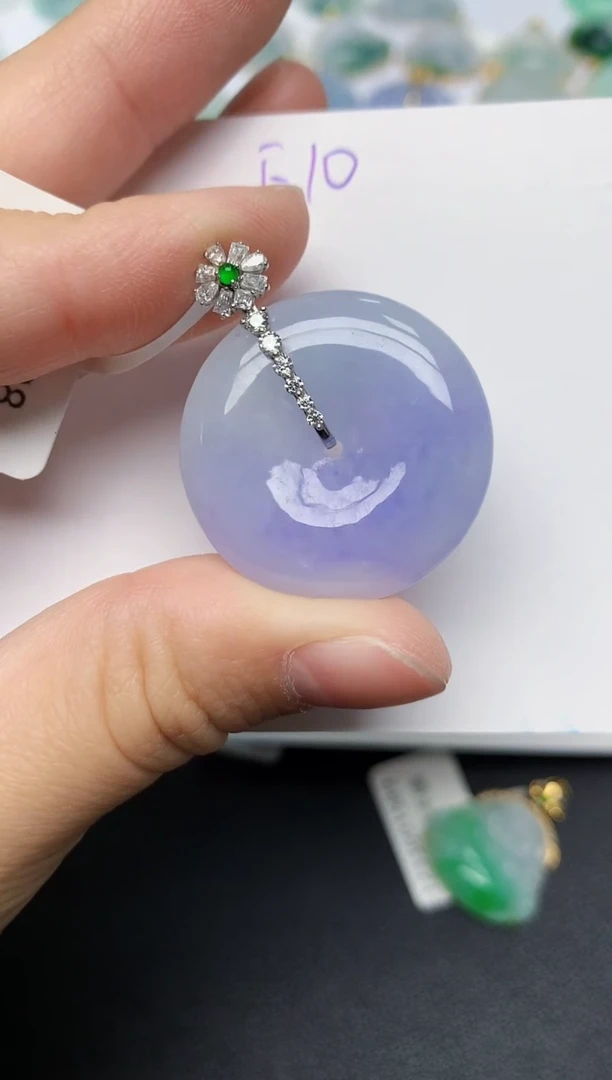 颈饰18K金镶嵌翡翠 天然缅甸A货翡翠百元以上9元证书费自理