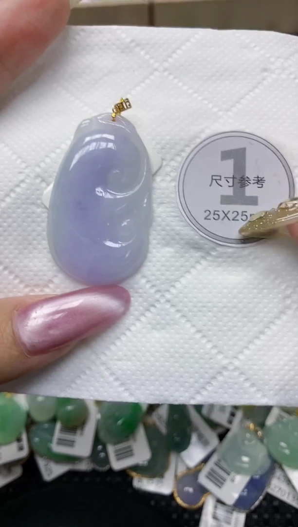 翡翠18K金镶嵌颈饰111111111