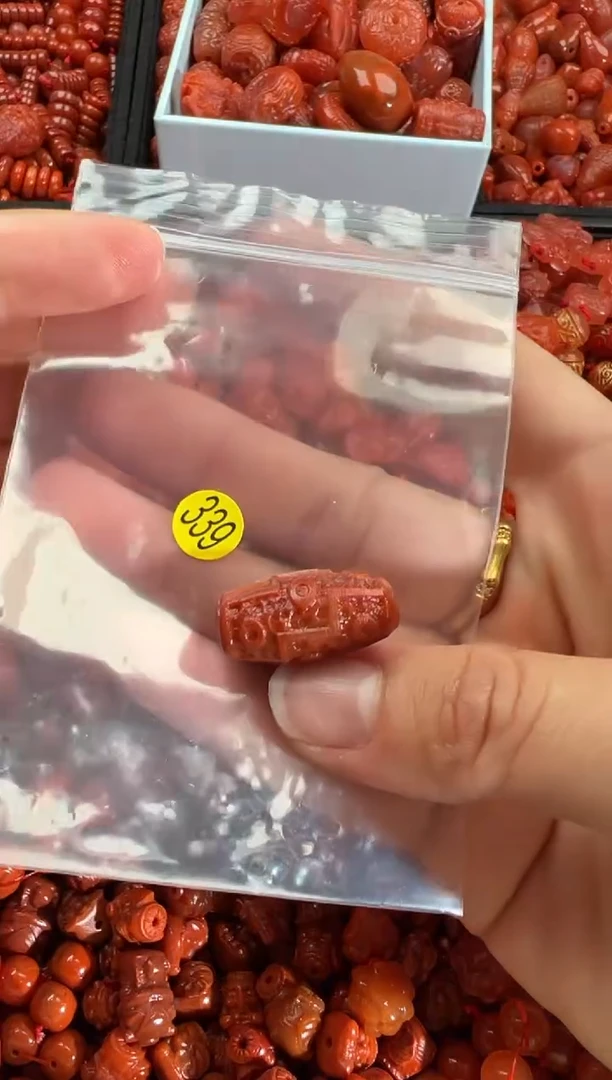 【闪购商品】南红玛瑙颈饰未镶嵌1