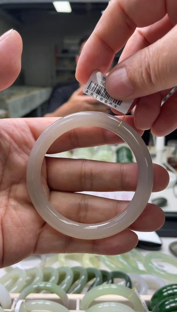 【闪购商品】和田玉手镯未镶嵌编码 0009圈口58-59