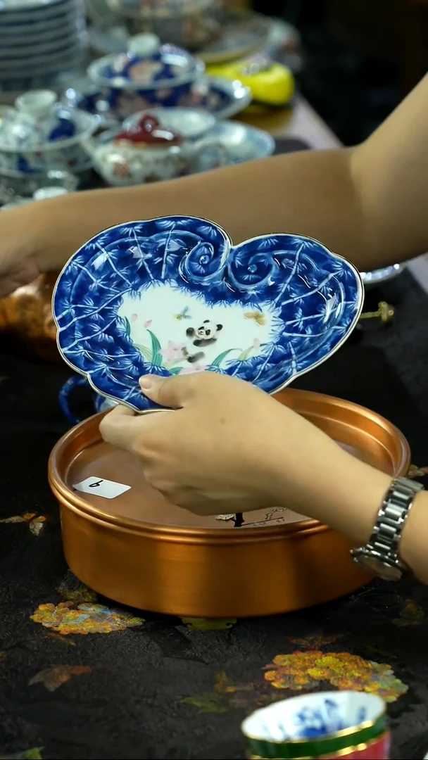 景德镇手绘瓷器放漏场