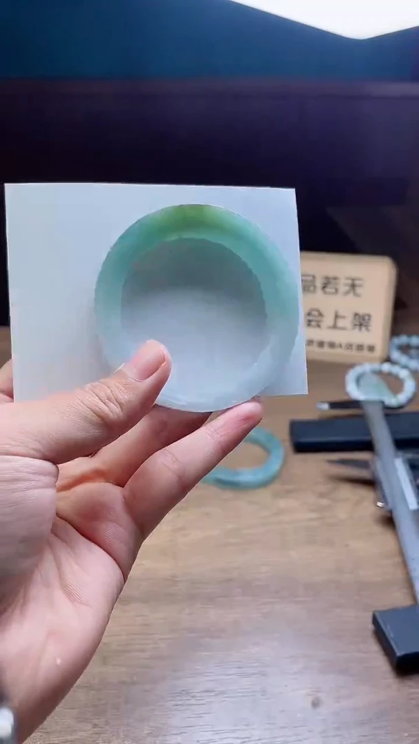 定制翡翠手镯未镶嵌咳*咳定制