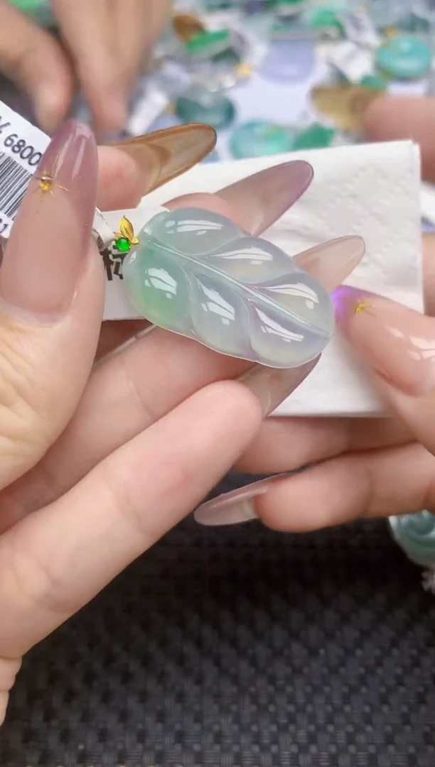 翡翠18K金镶嵌颈饰379   天然翡翠A货  百元以上9米证书费自理