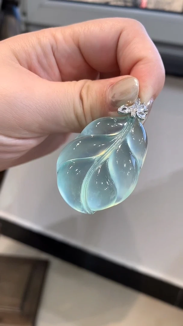 未镶嵌蛇纹石玉吊坠(不含链)叶子