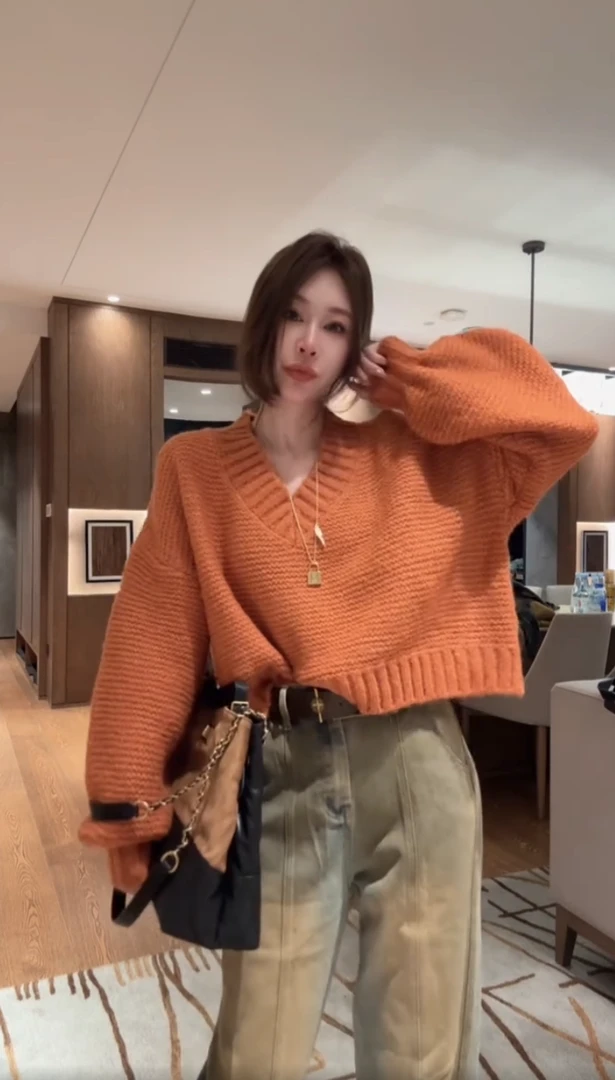 短款v领毛衣女秋冬2025新款冬季宽松长袖针织上衣慵懒设计感