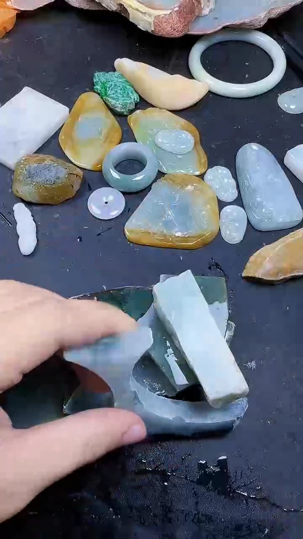 未镶嵌挂件翡翠鱼**丝043