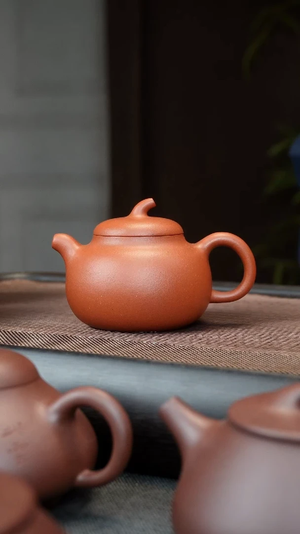 【闪购商品】紫砂茶壶红黄泥 精工半手 微瑕 茄段 160CC