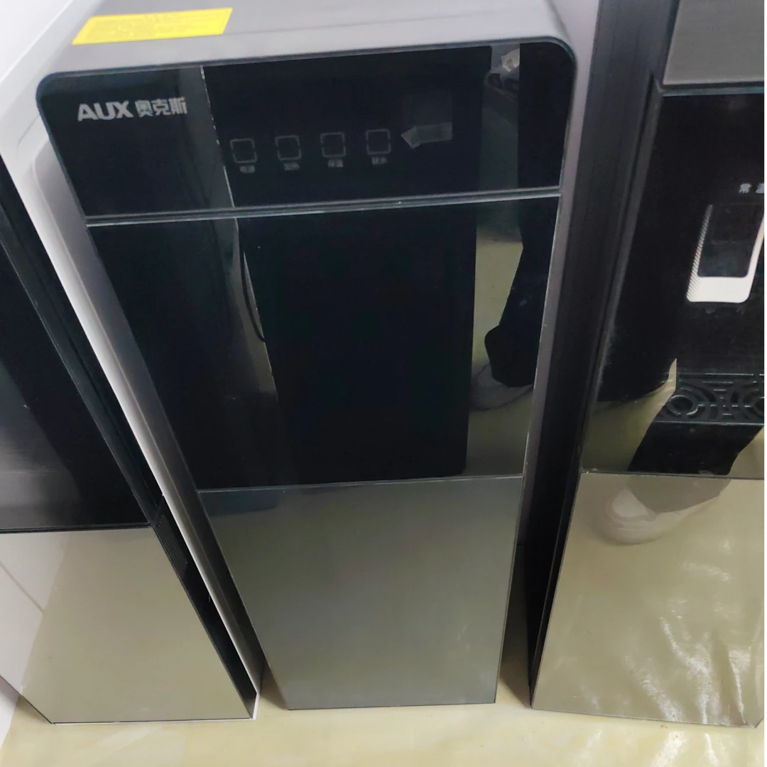 9新 AUX/奥克斯 【二手】中央仓饮水机轻微划痕功能完好