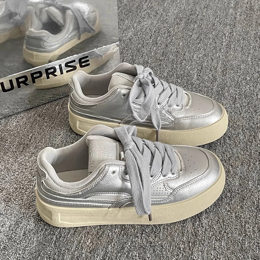 啄木鸟韩系厚底休闲板鞋女款2024新款chic百搭鞋子小白鞋面包鞋子