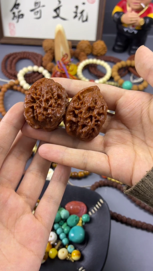 沈阳鸡心桃核一对