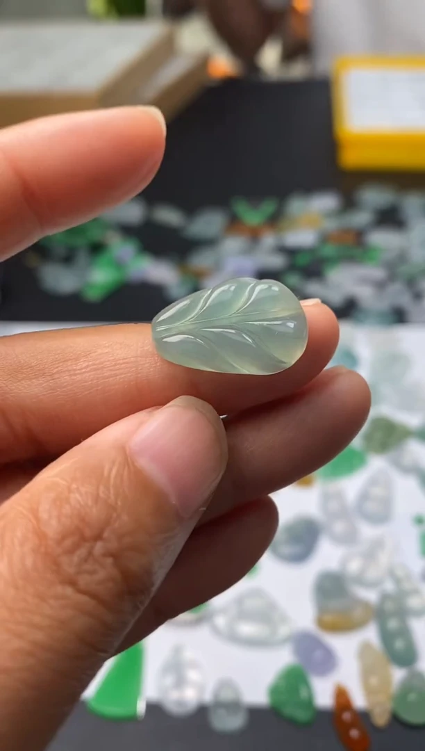定制翡翠未镶嵌毛货翡翠~