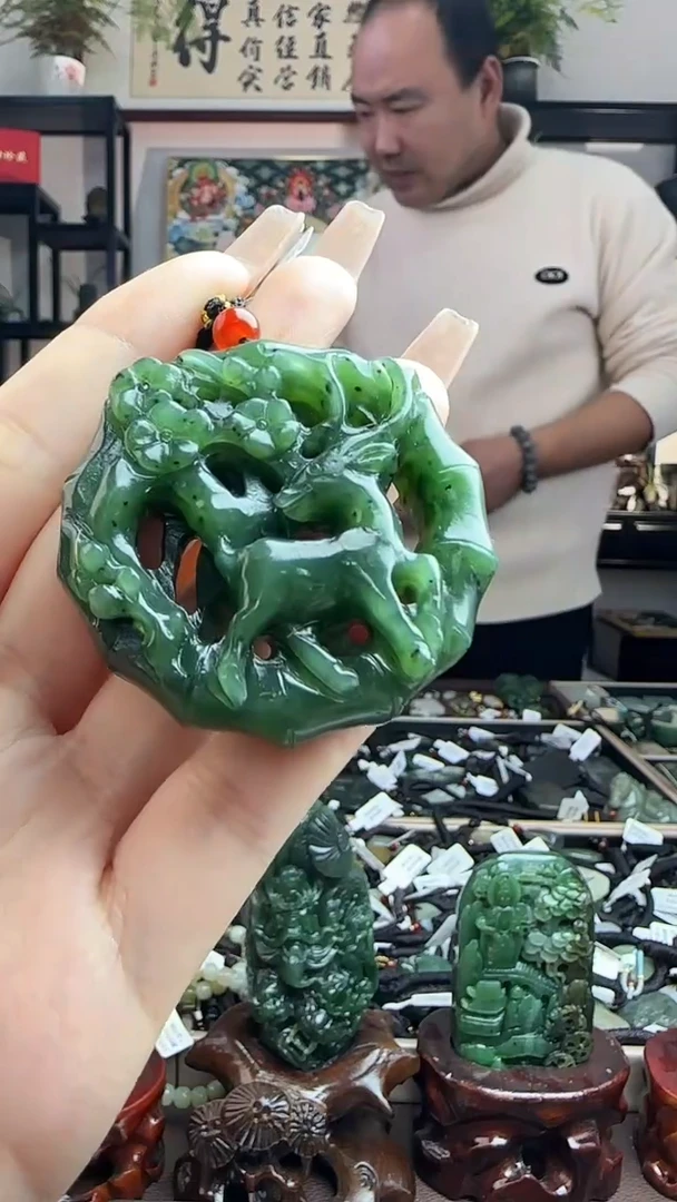 颈饰未镶嵌和田玉一鹿有你多样性发其一