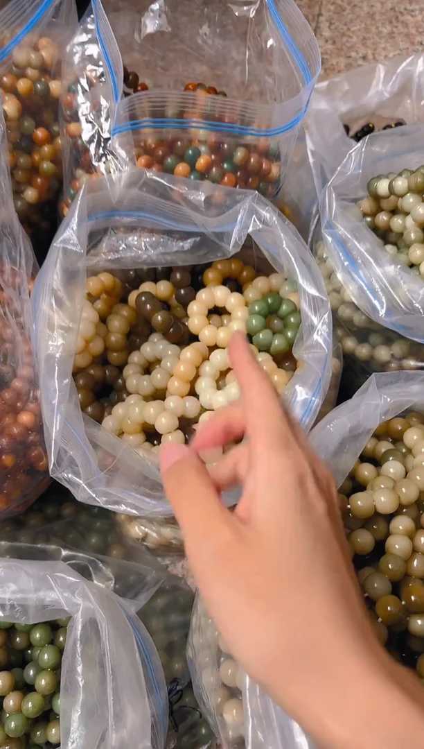 吊坠菩提根/象牙果混色手捻 颜色随机一条