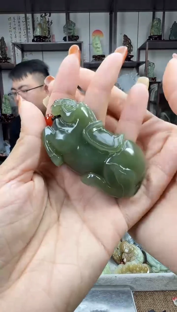 未镶嵌和田玉把件1