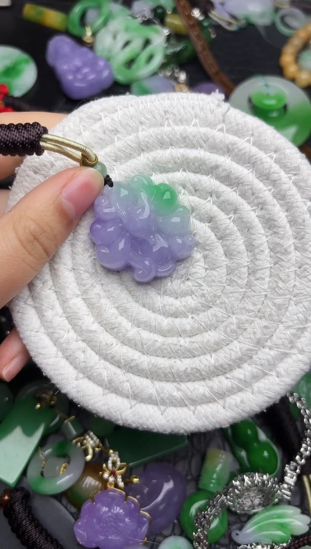 颈饰未镶嵌翡翠朱****a缅甸翡翠吊坠