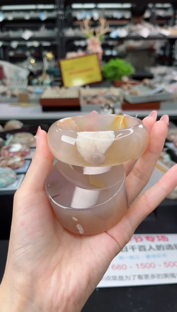 【闪购商品】石英质玉手镯未镶嵌61圈口（赠品镯心）3600302