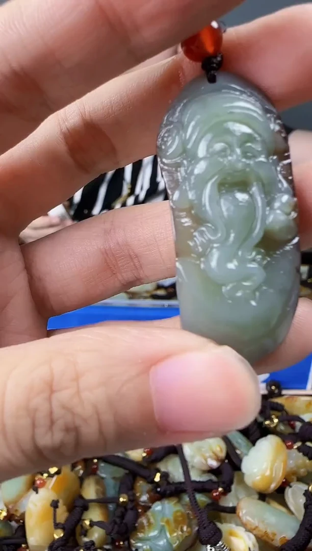 和田玉未镶嵌颈饰1